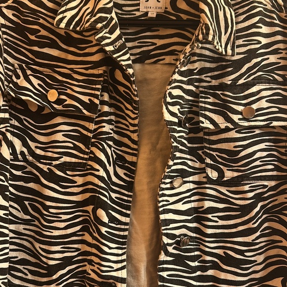 Animal print Jean jacket - Picture 4 of 5